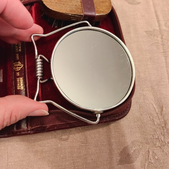 Vintage Toiletry Travel Kit, New with Tags! - Picture 5 of 14